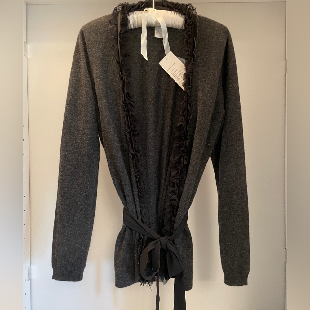 Design History, Pure Cashmere, dark gray with black lace/satin ruffle trim Sz L